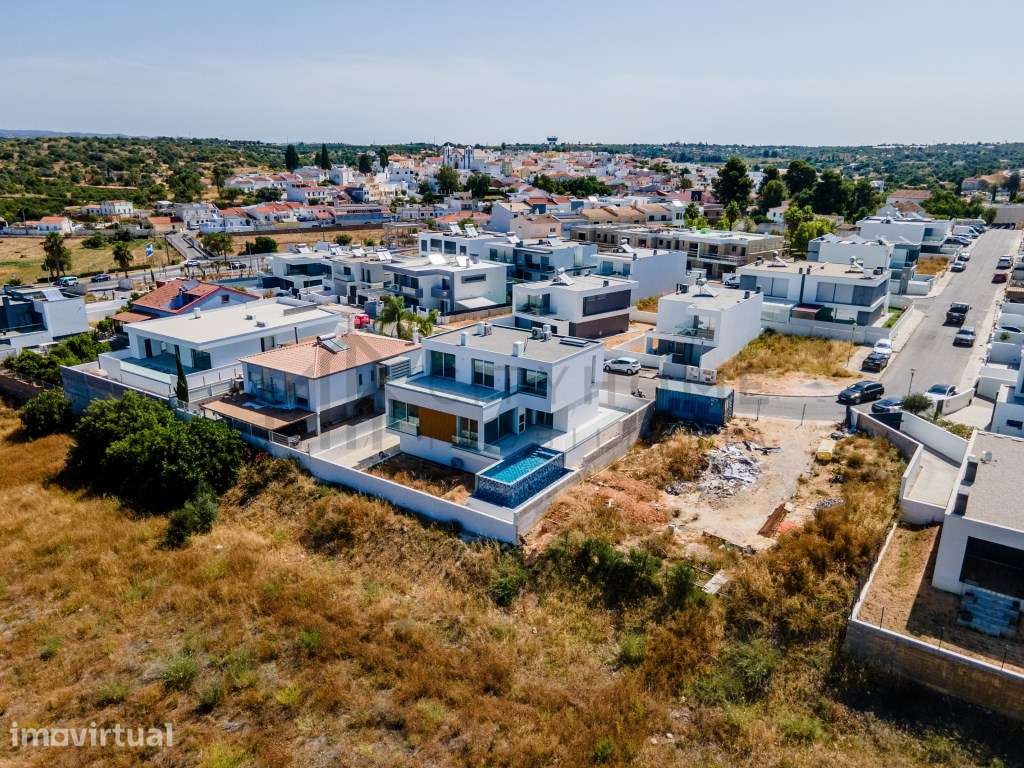 Moradia T3+1 contemporânea com piscina - Grande imagem: 5/53