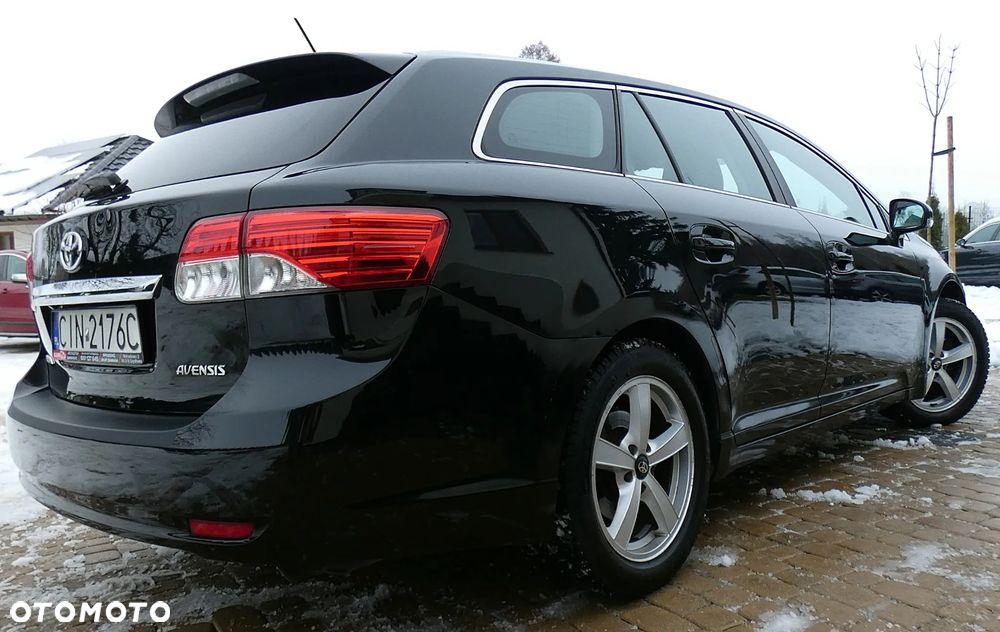 Toyota Avensis 1.8 Premium - 4