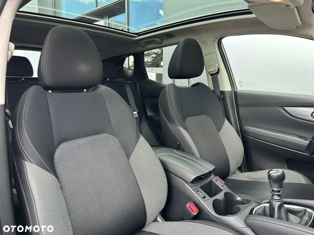 Nissan Qashqai 1.3 DIG-T N-Connecta - 17