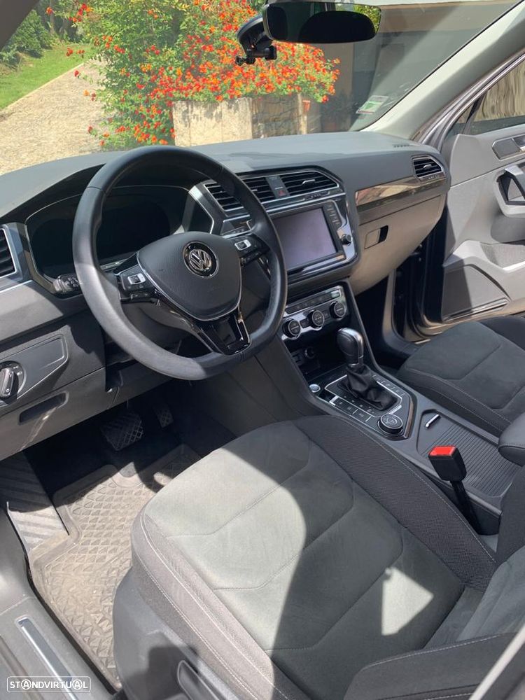 VW Tiguan 2.0 TDI Highline DSG 4Motion - 6