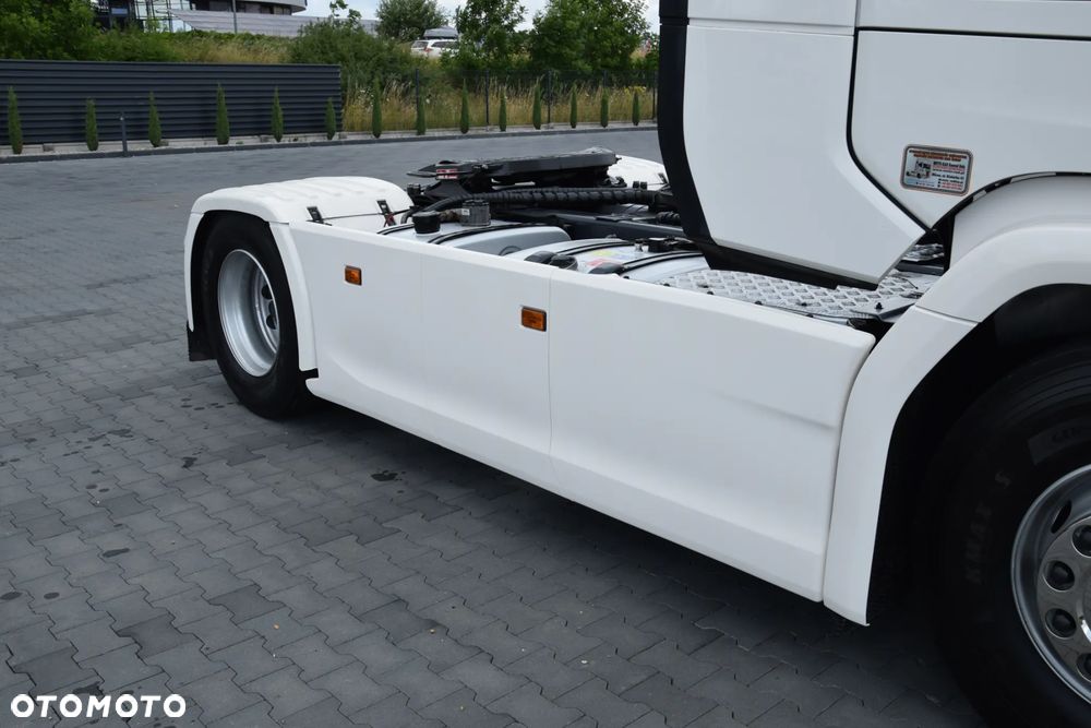 Scania 500S / FULL AIRMATIC / HYDRAULIKA / RETARDER / KLIMATYZACJA POSTOJOWA / ACC / KLIMA / 2 ZBIORNIKI PALIWA / FULL LEDY / FULL SPOILERY / SERWISOWANA / SPROWADZONA - 18