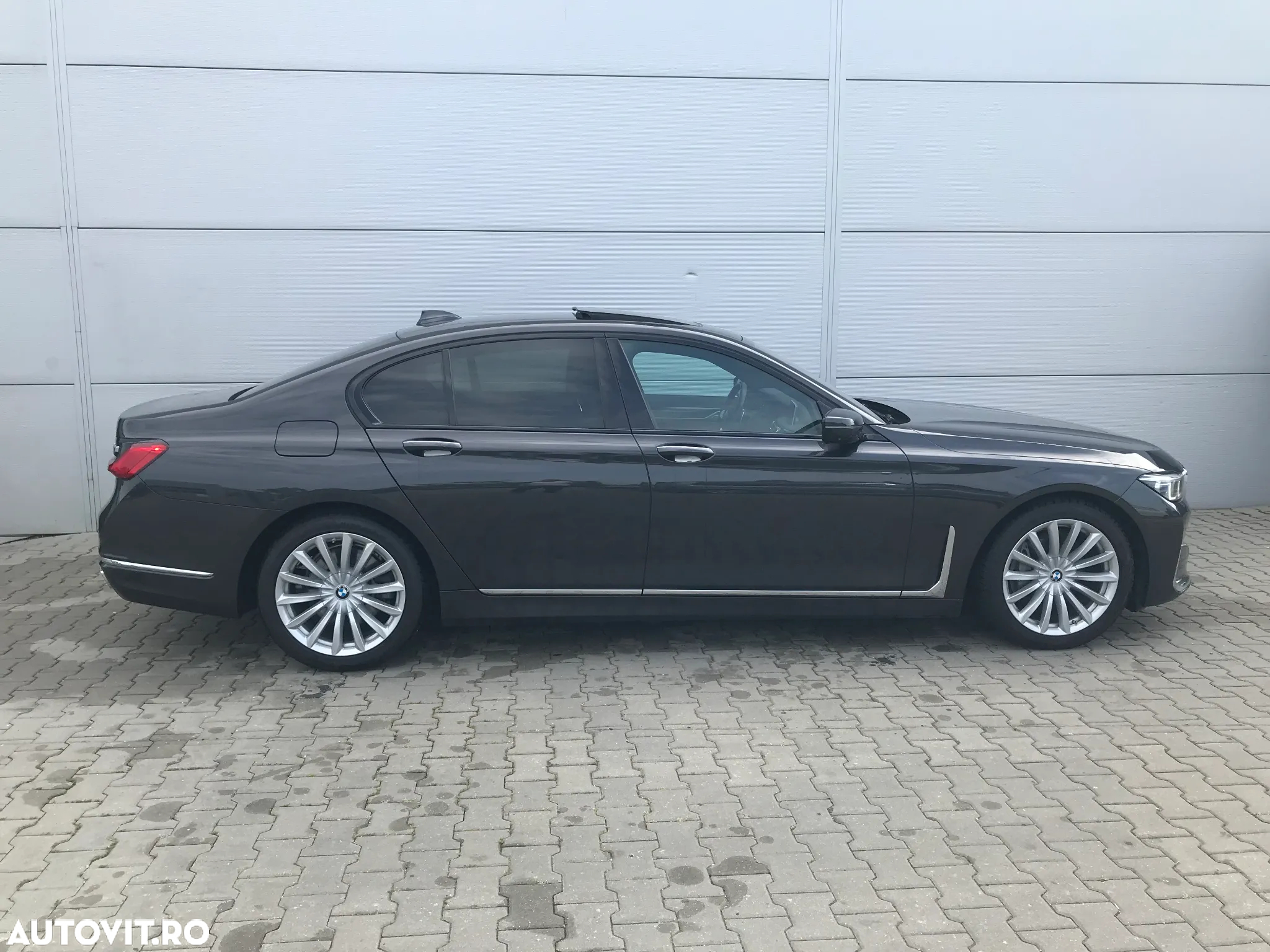 BMW Seria 7 730d MHEV - 3