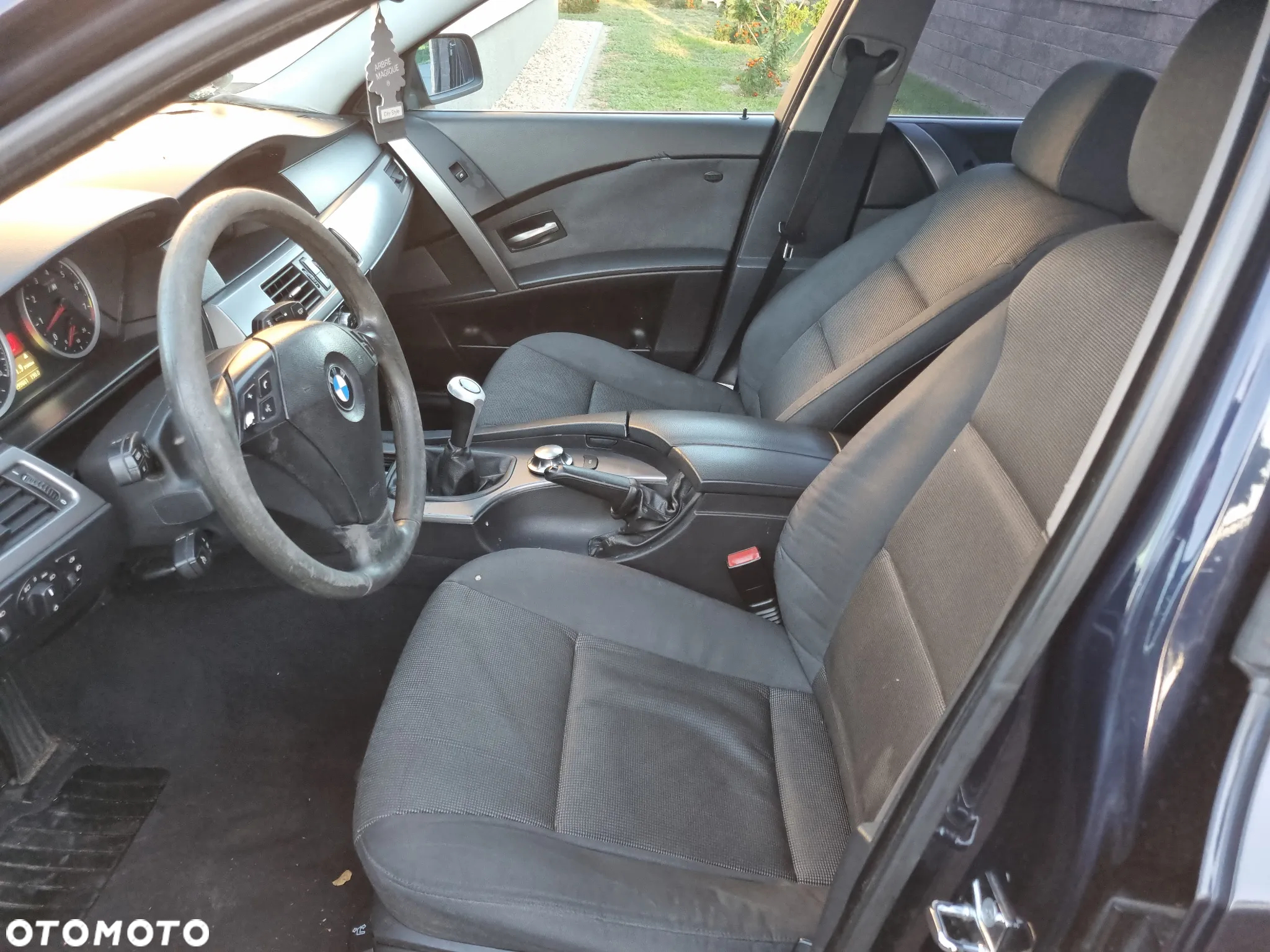 BMW Seria 5 520i - 8