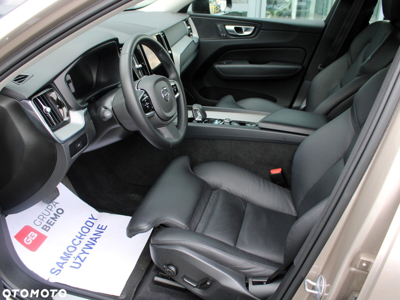 Volvo XC 60 - 11