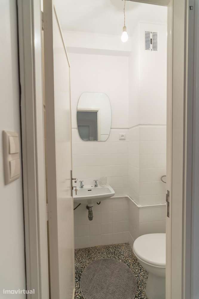 Quarto - localizado em Vila nova de gaia - Grande imagem: 4/13