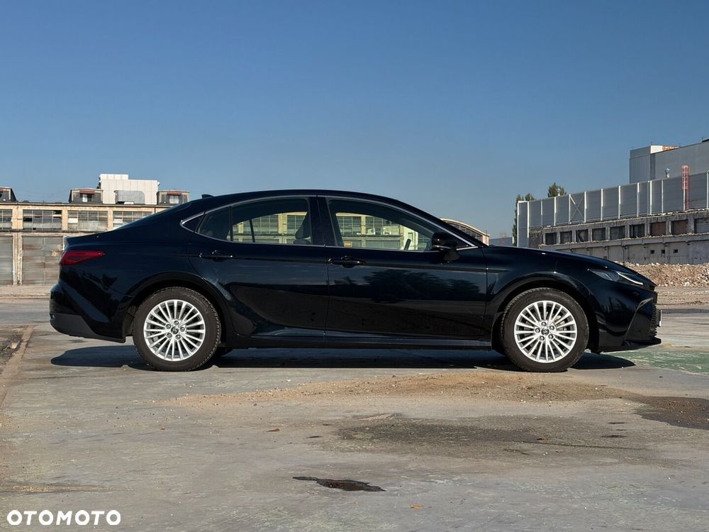Toyota Camry - 9