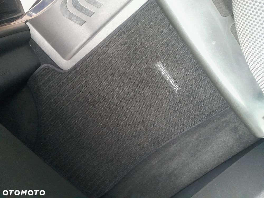 Mercedes-Benz Klasa V 250 d lang 7G-TRONIC SCORE - 33