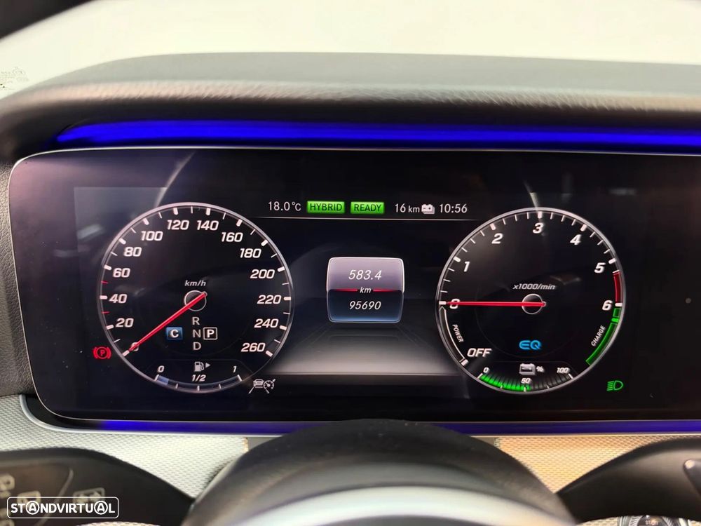 Mercedes-Benz E 300 de 4Matic 9G-TRONIC Avantgarde - 6