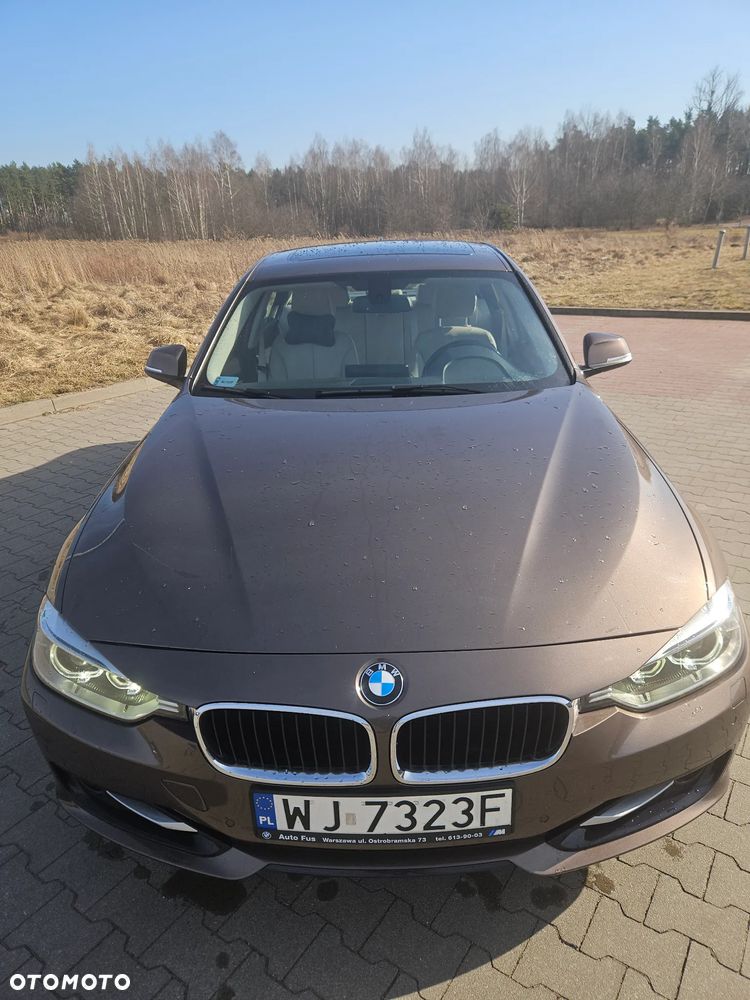 BMW Seria 3 328i xDrive - 4