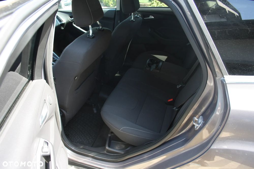 Ford Focus SW 1.6 EcoBoost S&S Titanium - 14
