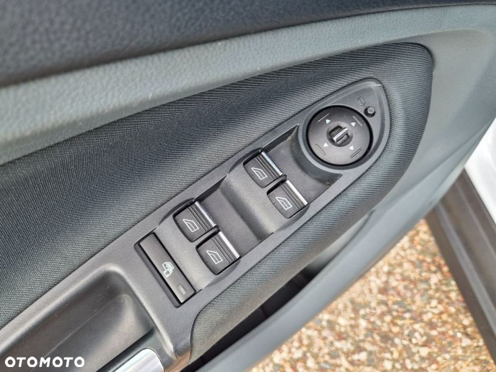 Ford C-MAX 1.6 TDCi Edition - 9