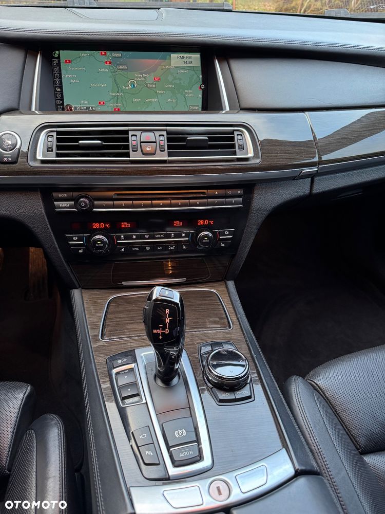 BMW Seria 7 750Li Edition Exclusive - 12