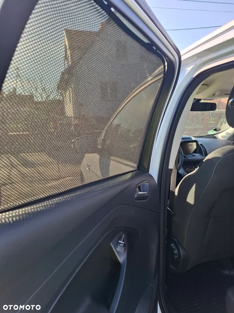 Ford Kuga 2.0 TDCi 2x4 Cool & Connect - 17