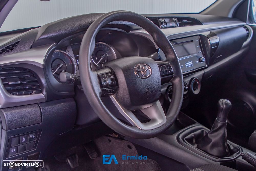 Toyota Hilux 2.4 D-4D 4WD CD CH - 24