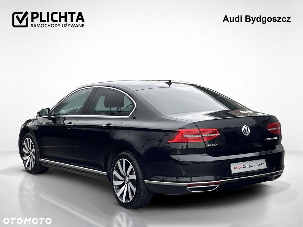 Volkswagen Passat - 4