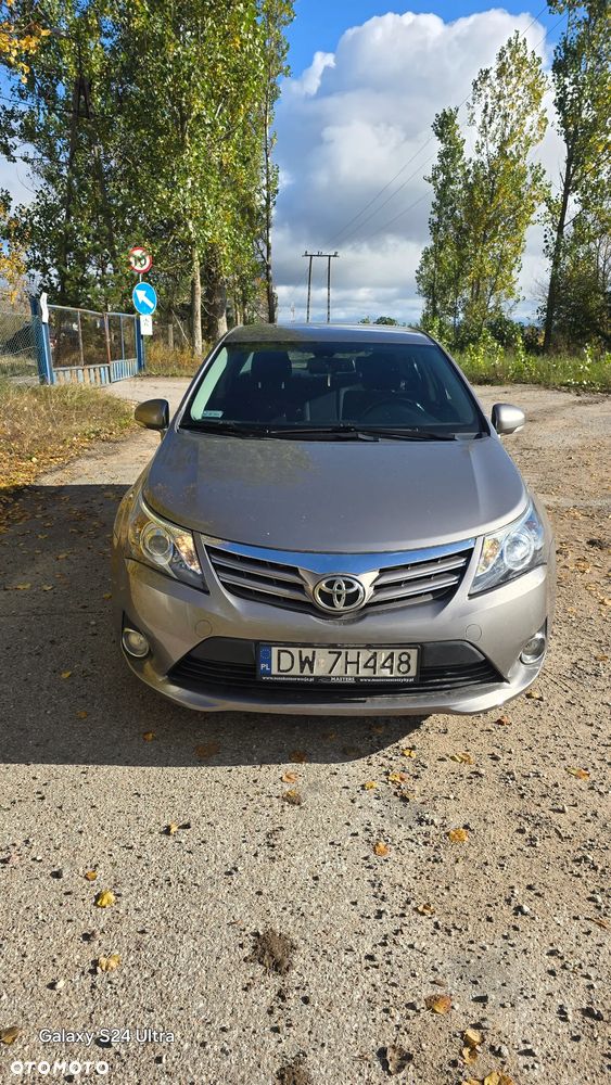 Toyota Avensis 2.0 D-4D Premium - 3