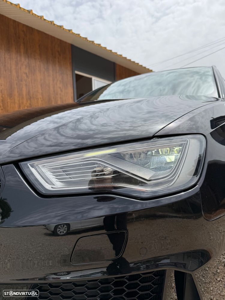 Audi RS3 Sportback 2.5 TFSI quattro S tronic - 3