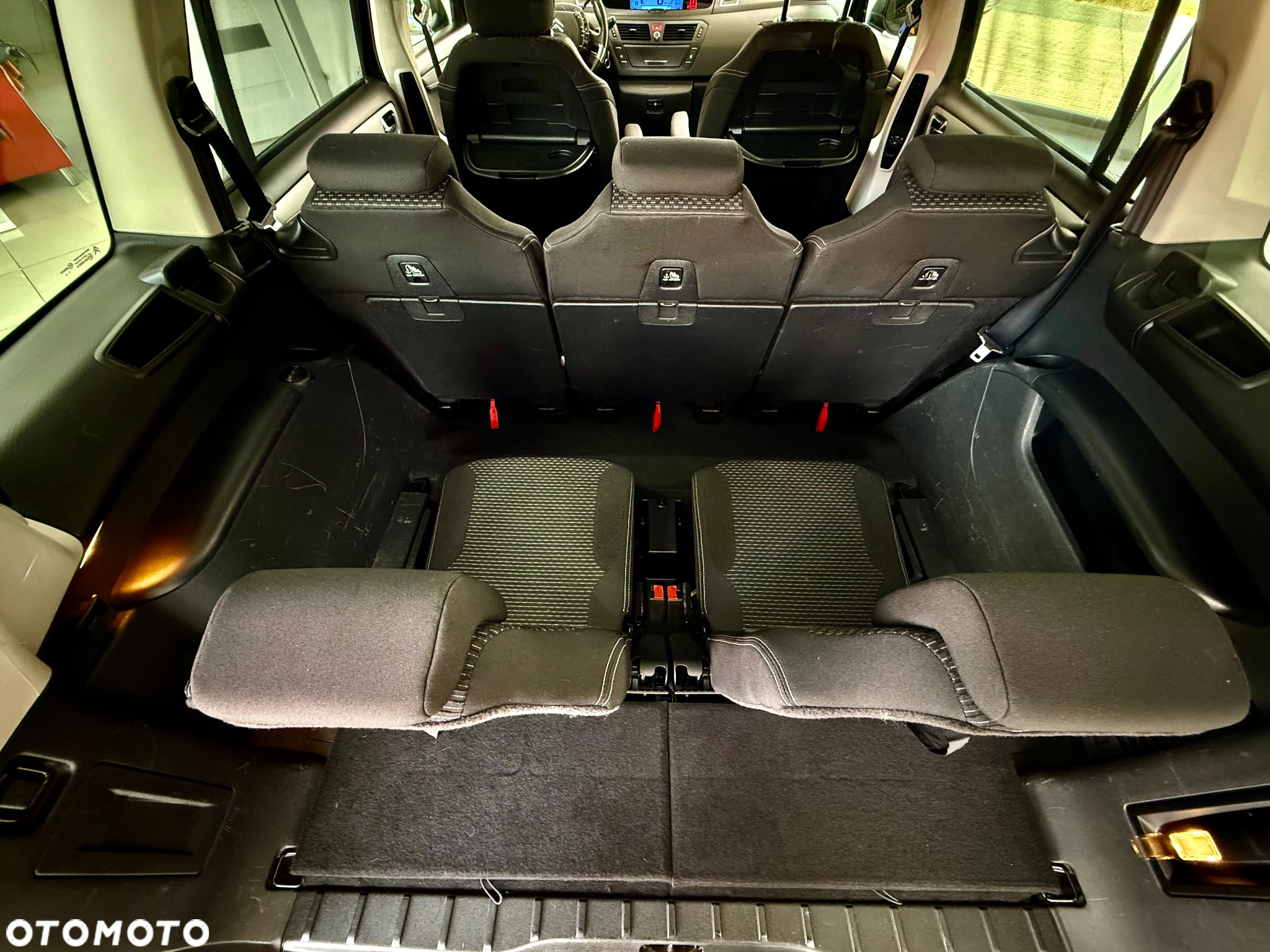 Citroën C4 Grand Picasso 1.6 HDi FAP EGS6 Exclusive - 27