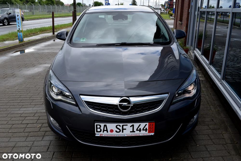 Opel Astra 1.6 Enjoy - 12