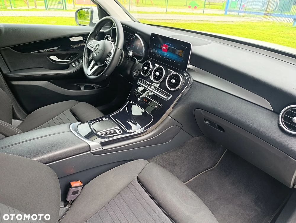 Mercedes-Benz GLC 220 d 4Matic 9G-TRONIC - 18
