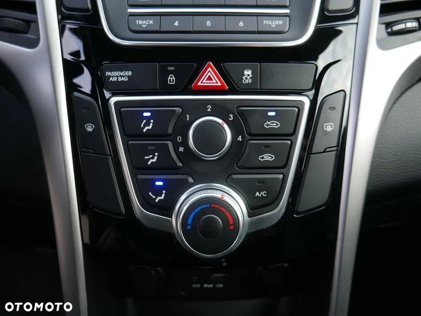 Hyundai i30 1.4 Premium - 17