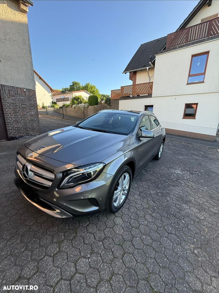 Mercedes-Benz GLA 200 7G-DCT Urban - 2