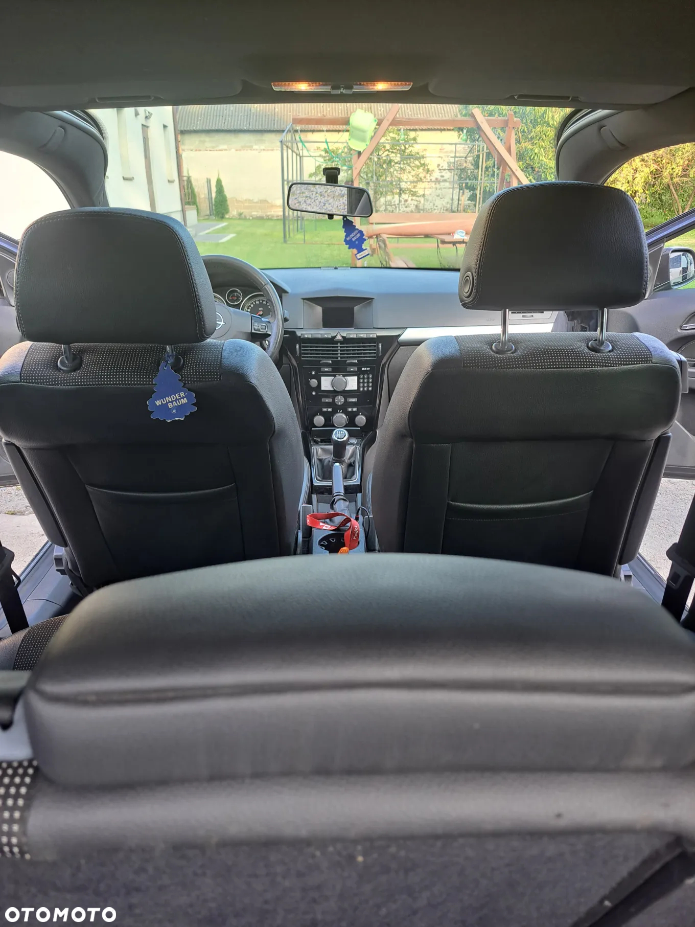 Opel Astra III GTC 1.8 Sport - 12