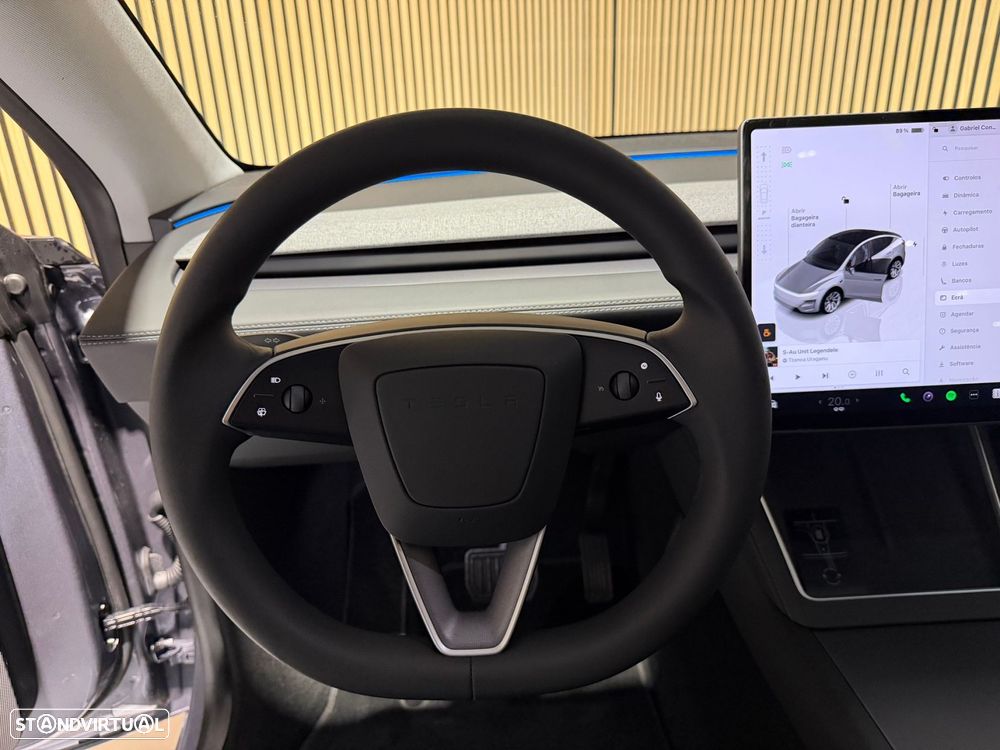 Tesla Model Y Long Range Dual Motor AWD - 13