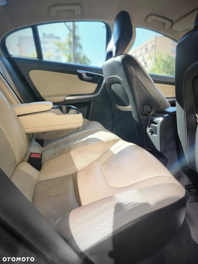 Volvo S60 - 27