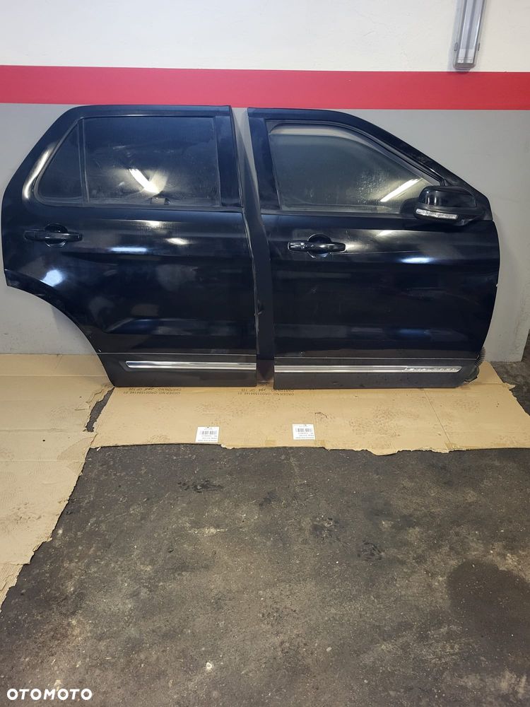 Ford explorer 2017rok drzwi prawe przód prawy tyl kompletne - 4