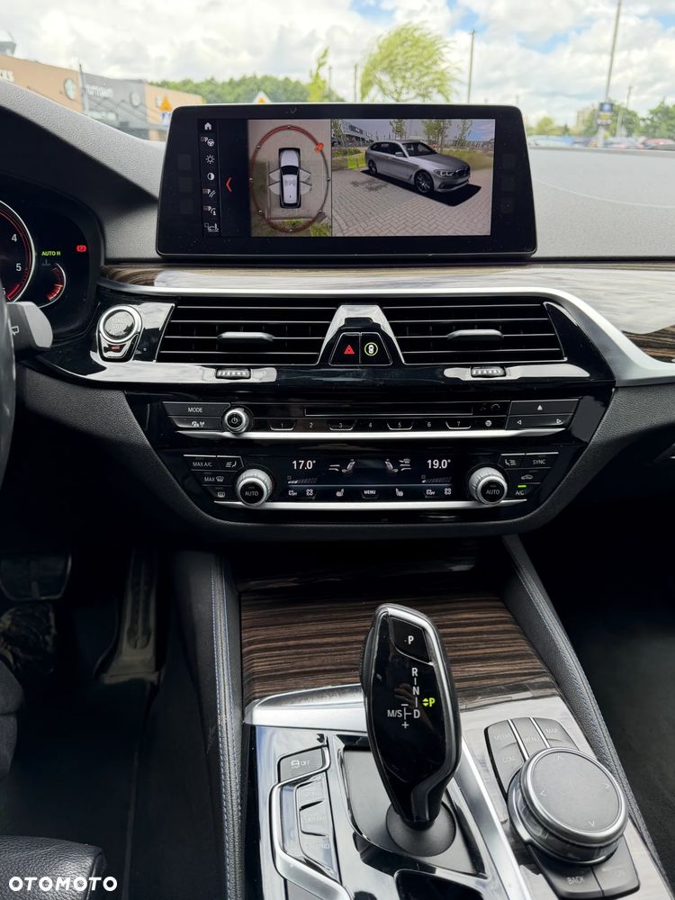BMW Seria 5 520d xDrive Sport - 6
