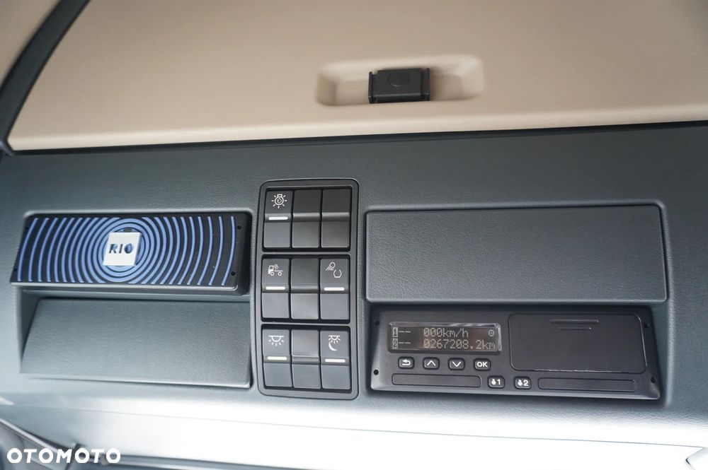 MAN TGX 35.580 8x4-4 / rama 830 cm / oś skrętna / 260 tys. km - 20