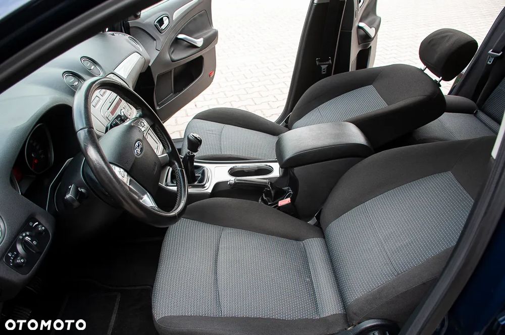 Ford Mondeo 2.0 Champions Edition - 37