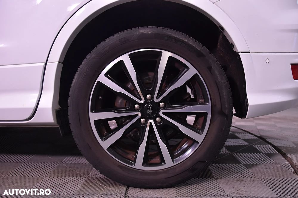 Ford Kuga 2.0 TDCi 2x4 Aut. ST-Line - 13