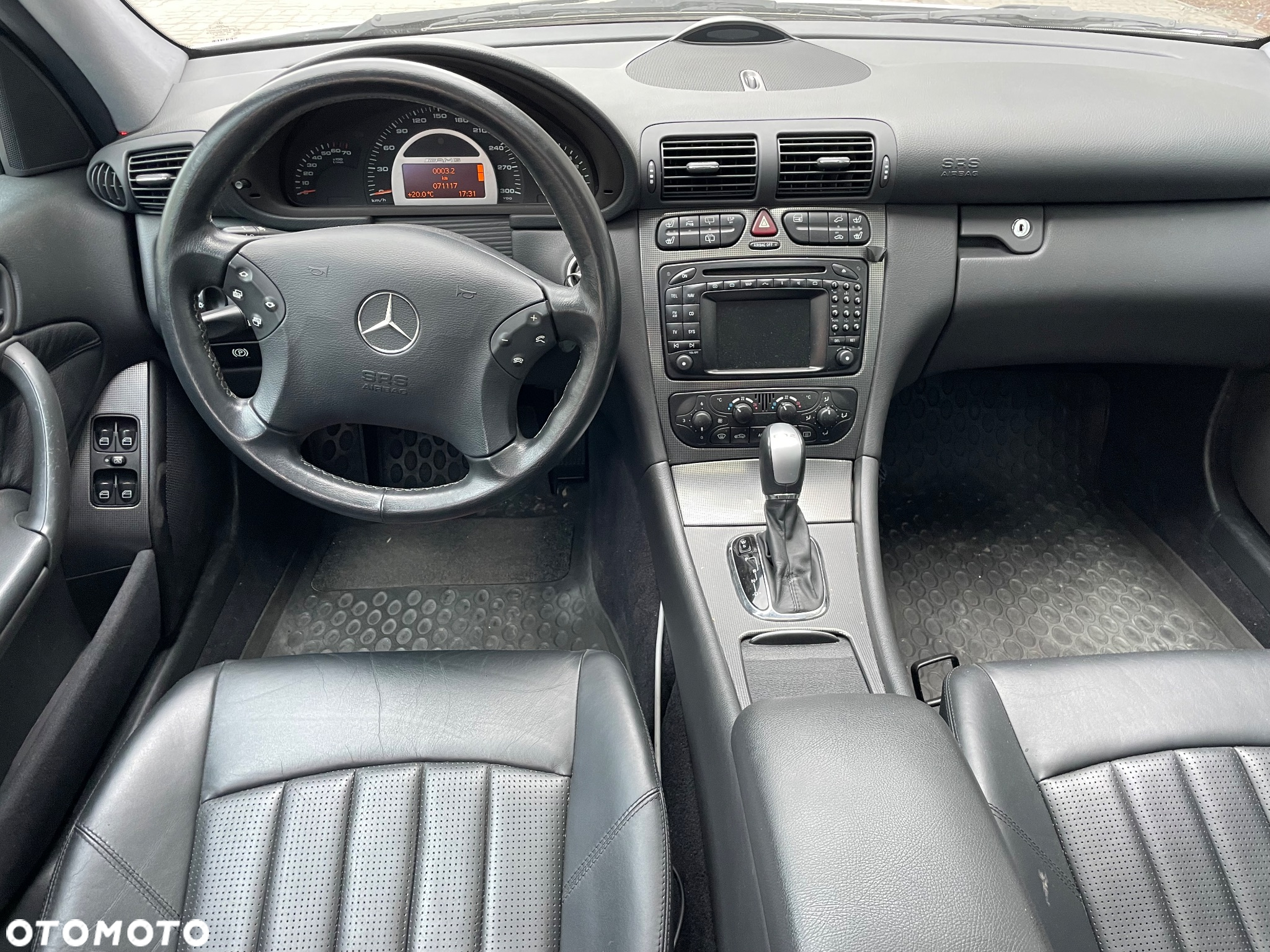 Mercedes-Benz Klasa C 32 T AMG - 17