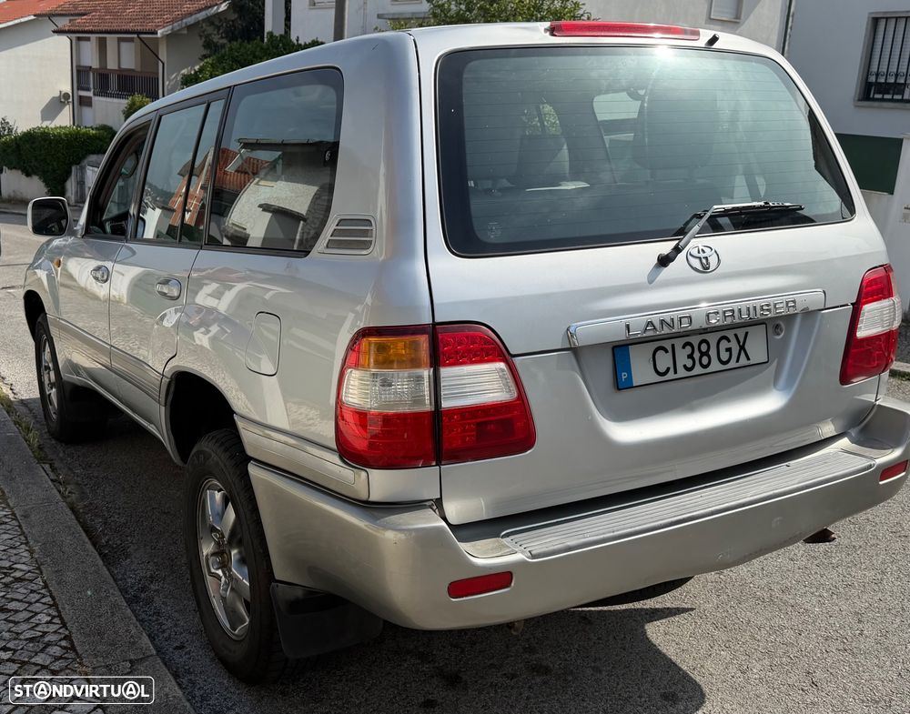Toyota Land Cruiser 100 Auto Executive - 2