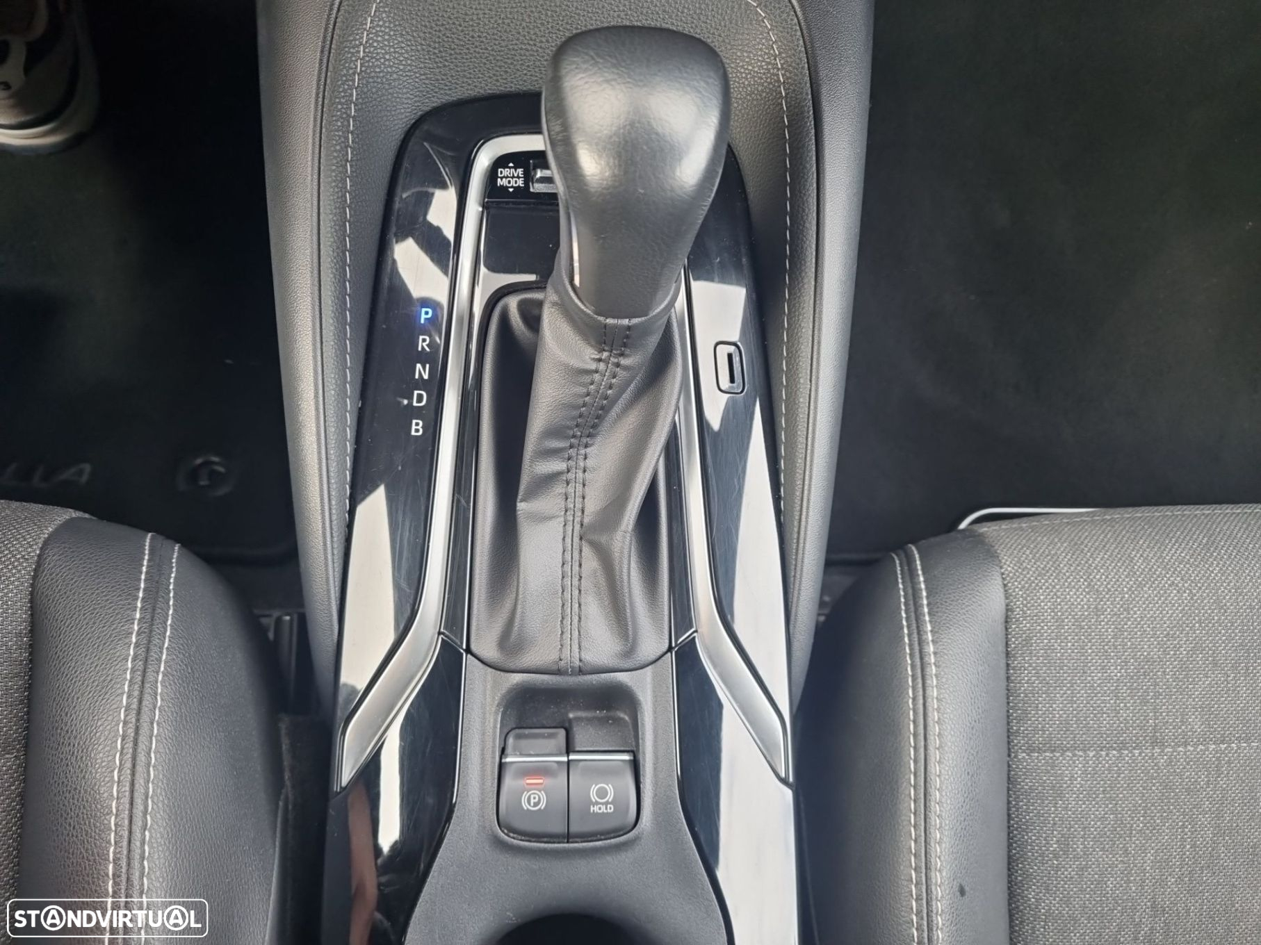 Toyota Corolla 1.8 Hybrid Comfort+P.Sport - 16
