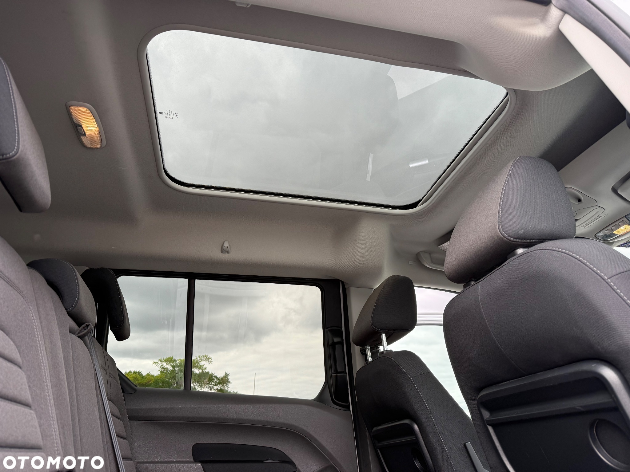 Ford Tourneo Connect Grand - 24