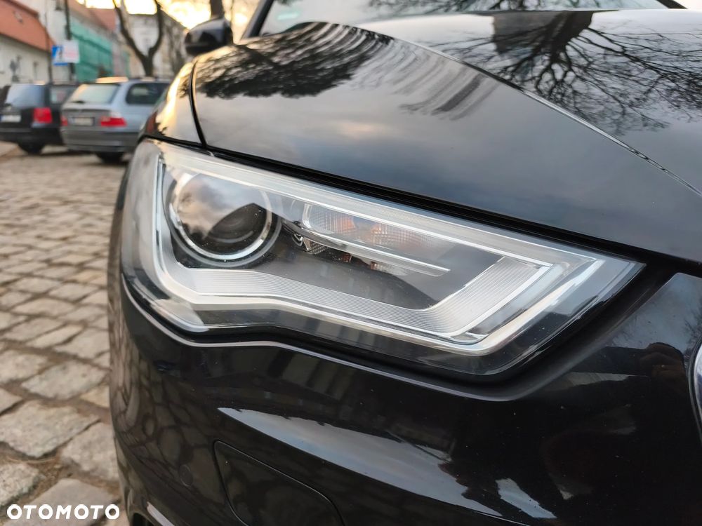 Audi A3 Sportback 2.0 TDI S tronic S line Sportpaket - 32