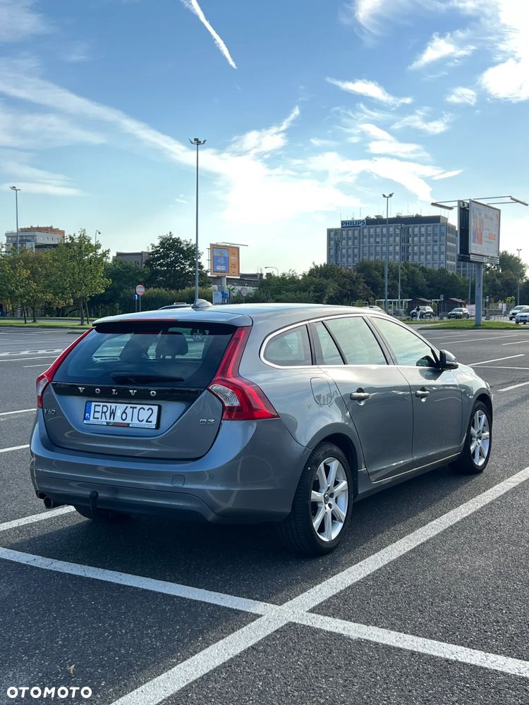 Volvo V60 D3 Drive-E Dynamic Edition (Momentum) - 6