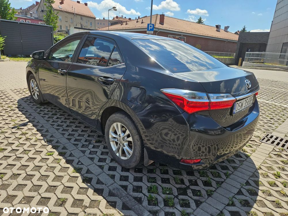 Toyota Corolla - 4