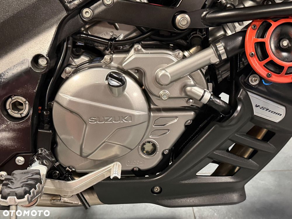 Suzuki V-STROM - 15