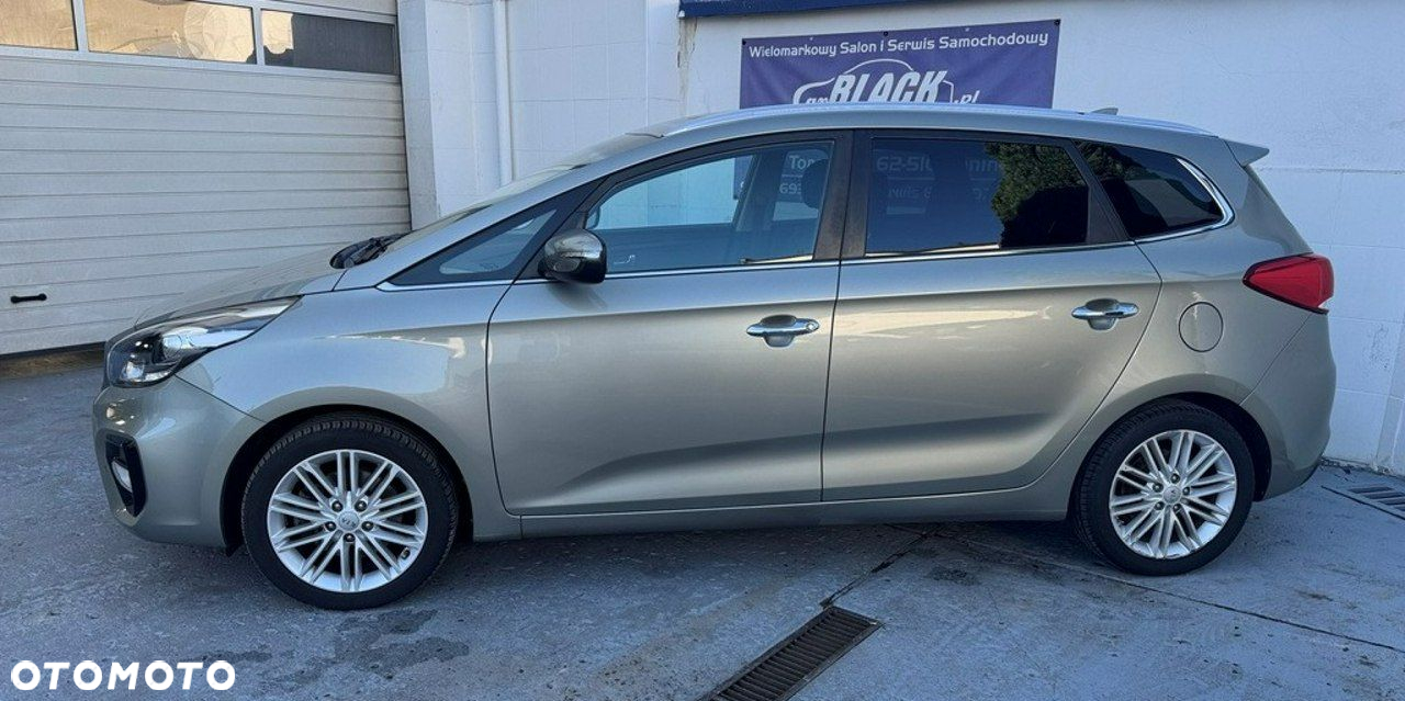 Kia Carens - 3