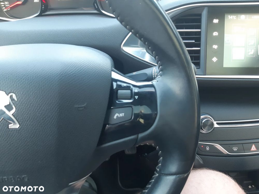 Peugeot 308 SW BlueHDi 150 Automatik Stop & Start Niveau 2 Business-Line - 23