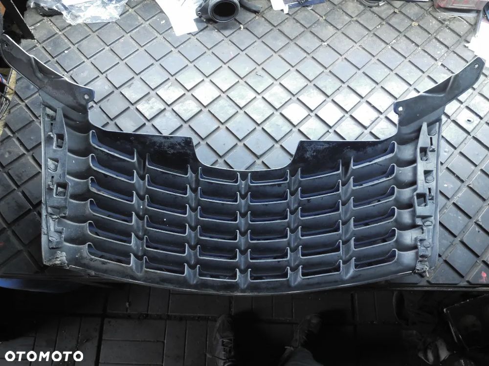 GRILL ATRAPA CHRYSLER PT CRUISER - 2