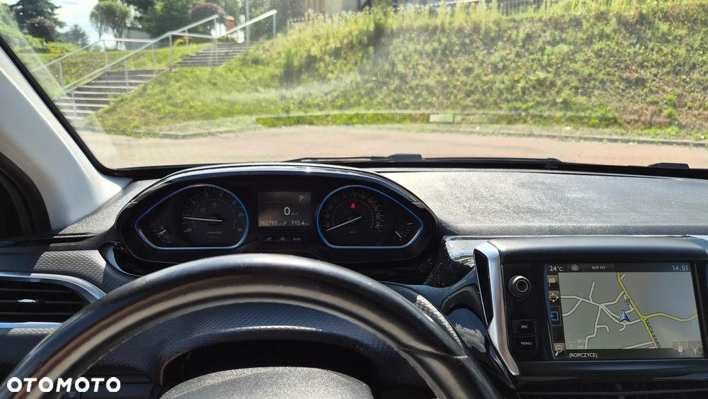 Peugeot 2008 PureTech 110 Stop&Start EAT6 Allure - 27