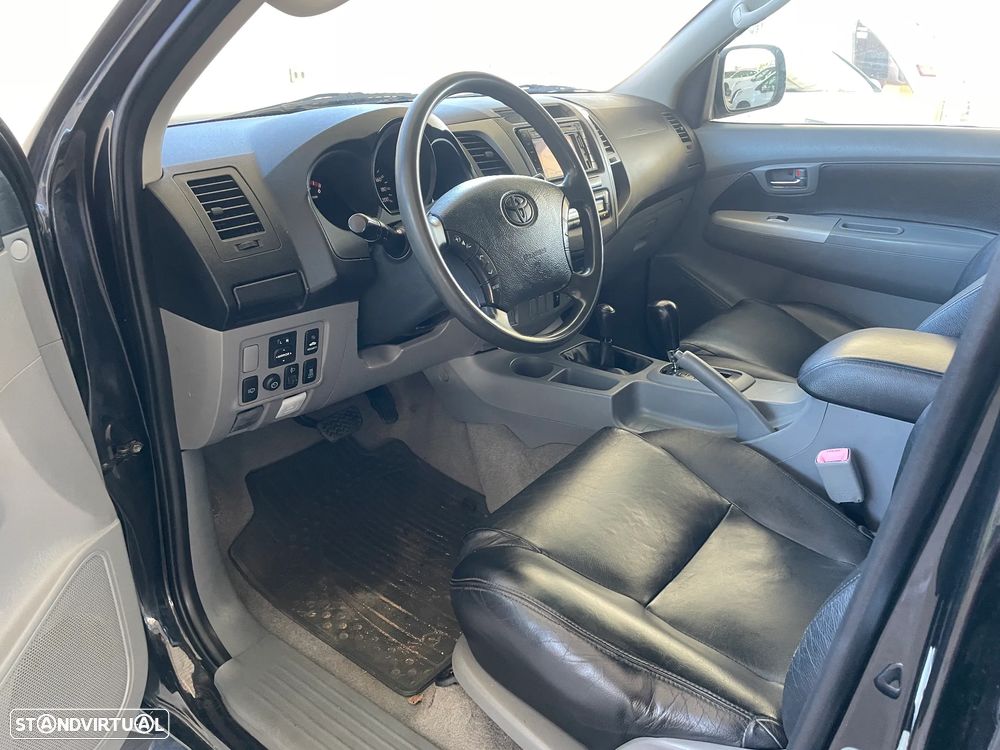 Toyota HILUX 3.0 D 4D C/DUPLA 4X4 - 10