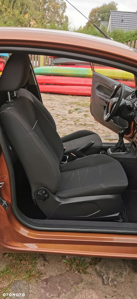 Ford Fiesta - 17