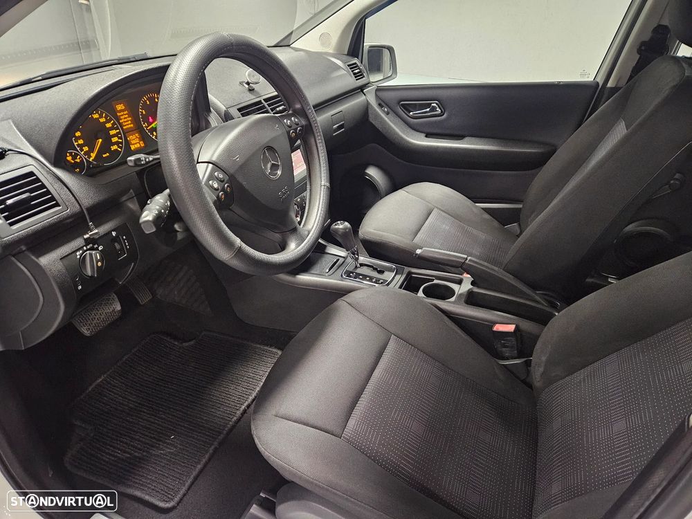Mercedes-Benz A 160 Autotronic Elegance - 4