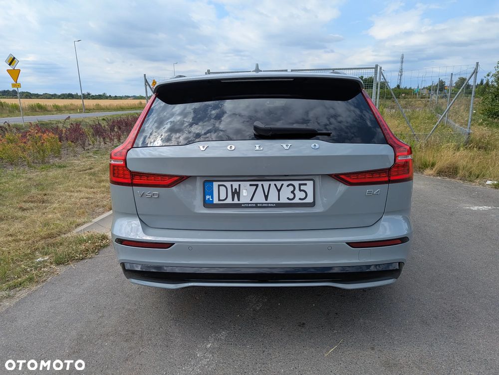 Volvo V60 B4 B Plus Dark - 2